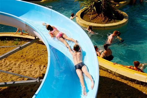 Piscine Avec Toboggan Interieur ~ Maison Maison Design