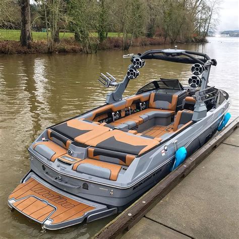 Malibu Wakesetter #boats #yachts #gorgeous | Wakeboard boats, Malibu ...