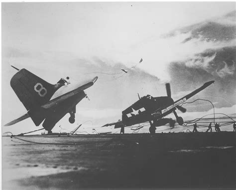 Hard Landing Aboard a US Aircraft Carrier in the Pacific. : r/ww2