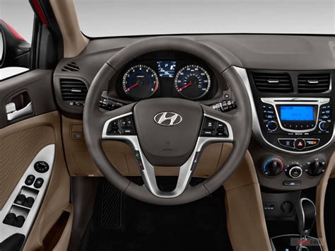 2012 Hyundai Accent: 34 Interior Photos | U.S. News