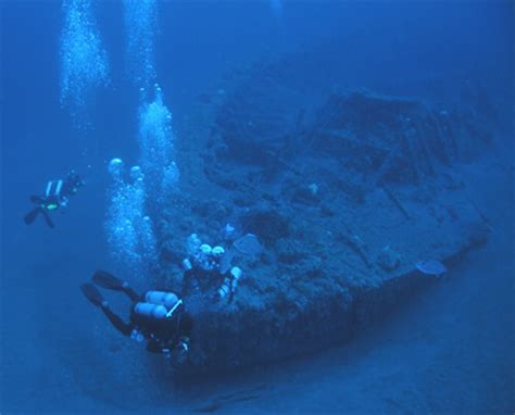 USS Monitor wreck on the ocean floor. | ~Under The Sea~ | Pinterest