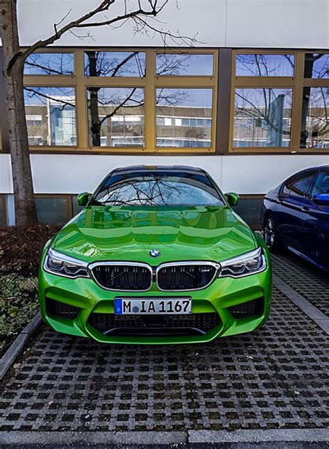 These colors should be available on the F90 BMW M5 to begin with