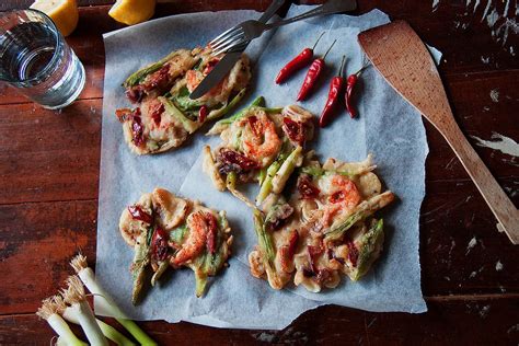 Korean Seafood Pancake - Cooking With Lei