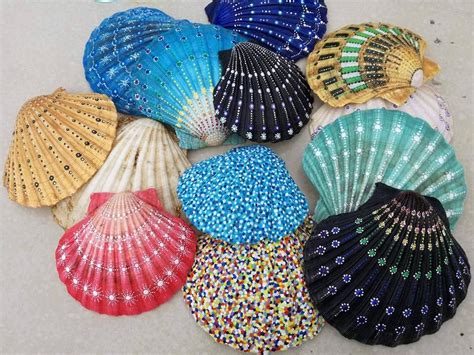 Dot painted seashells by Aggie Janssens may 2017 | Shell crafts diy ...