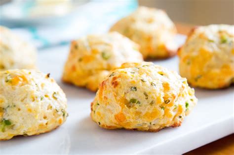 Make This Crazy Addictive Cornmeal Biscuits Recipe With Cheddar, Chives ...