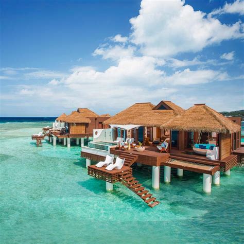 6 Honeymoon Destinations Featuring Overwater Bungalows | Traveler's Joy