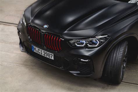 2022 BMW X5 Black Vermilion is perfect for the fashion conscious