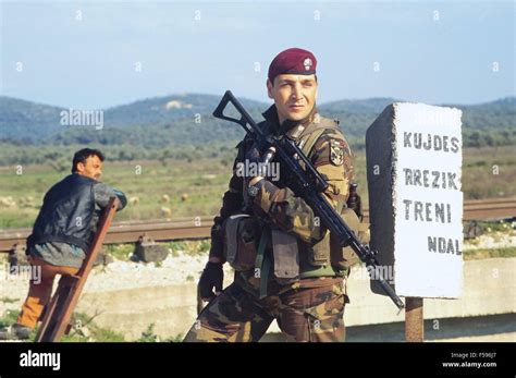 Albania, operation Alba of Italian Armed Forces after the civil war of ...