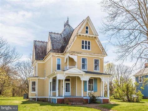 Queen Anne – Buckeystown, MD – $349,900 | Old House Dreams | Victorian ...