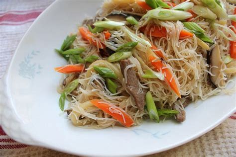 Taiwanese Pan-Fried Rice Noodles Recipe