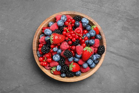 9 Healthiest Berries, Ranked By a Dietitian