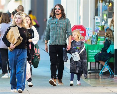 Dave Grohl Children: Meet Violet Maye Grohl, Harper Willow Grohl, And ...