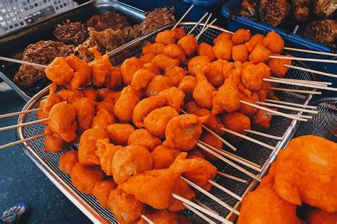 Filipino Street Food: What to Eat in the Philippines | Will Fly for Food