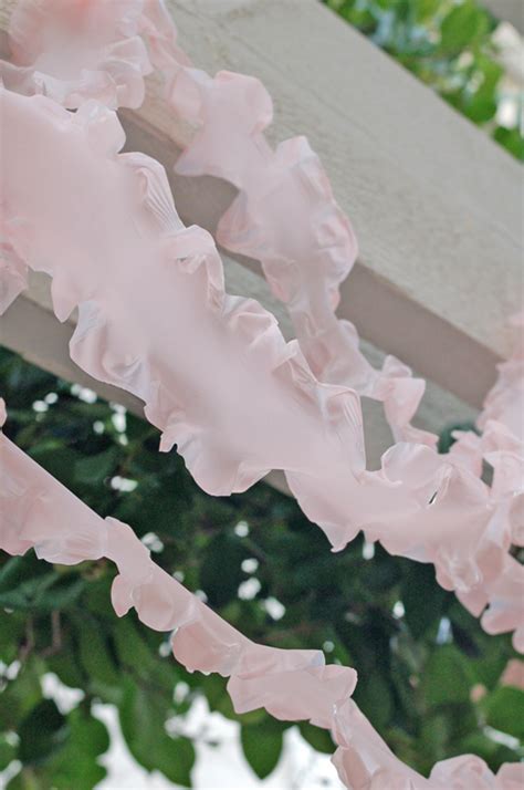 World of Arts for Children: DIY: Party Streamers & Decor