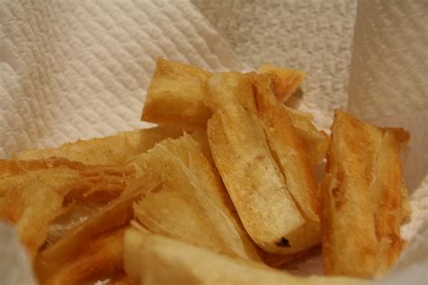 A rolling stone...: Cassava chips!