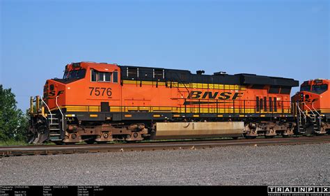 The BNSF Photo Archive - ES44DC #7576