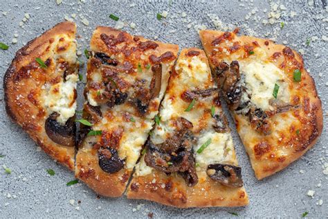 Mushroom Flatbread Pizza - Momsdish