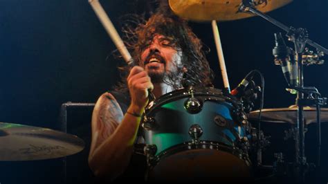 The 12 Best Dave Grohl Drum Beats - Drumeo Beat