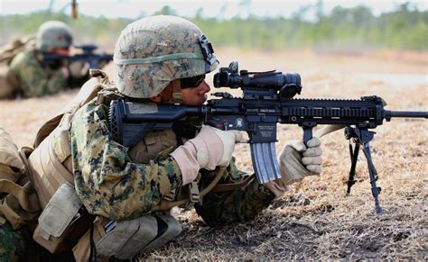 The Marines $150 Million Rifle: What Is the Heckler & Koch M27 So ...