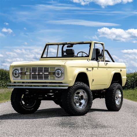 Legends never die: Ford Bronco 1970 reimagined by Gateway | OPUMO Magazine