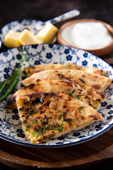 Amritsari Kulcha Recipe- Stuffed Kulcha Recipe - My Tasty Curry