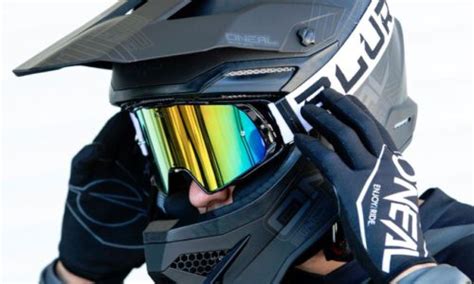 6 Best Dirt Bike Helmets (2020 Update) - Entry Level | MOTODOMAINS