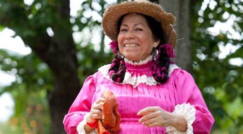 Halloween costumes inspired by famous Latinos - La Voz