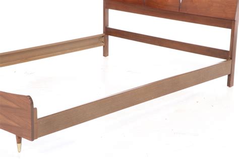 Mid Century Modern Walnut Full Size Bed Frame | EBTH