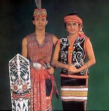 Baju-baju Dayak Kenyah | Kebudayaan dayak Kenyah