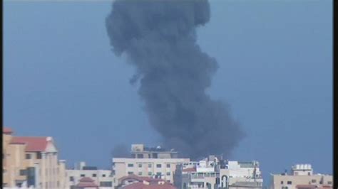 Israel steps up strikes after 600 rockets fired from Gaza, death tolls ...