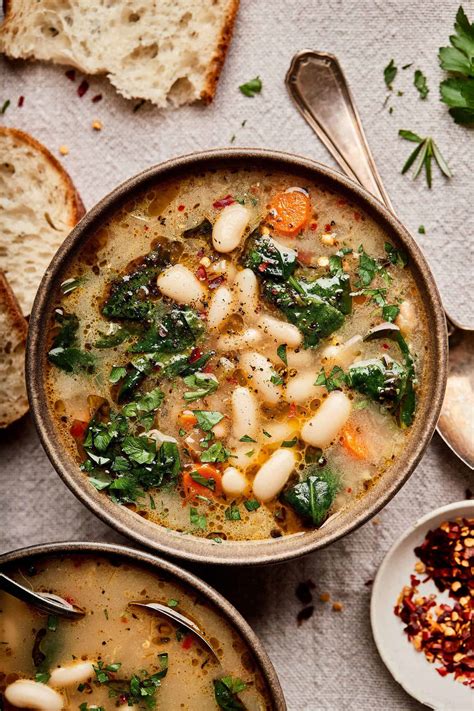 Hearty Tuscan White Bean Soup - Kalejunkie