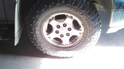 Stock Rim size/ how much offset? | Chevy Silverado and GMC Sierra Forum