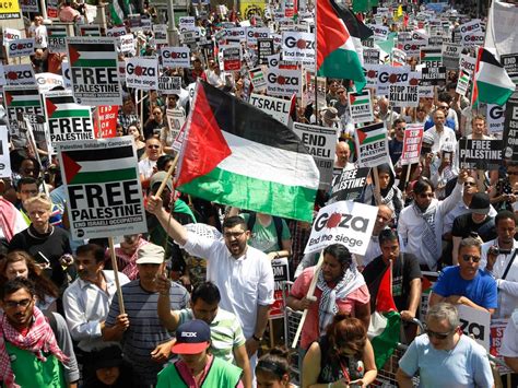 45,000 gather in London to protest Israeli action in Gaza | The ...