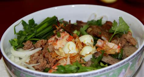 Travel and Cuisine : Hu Tieu (My Tho Noodle Soup)