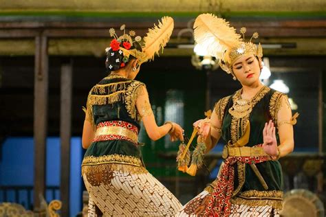 7 Keunikan Tari Serimpi, Tarian Asal Yogyakarta yang Estetis ...