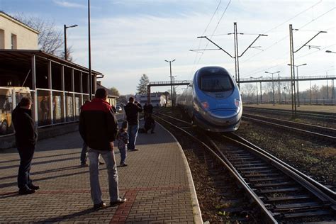 Travel with High-speed Trains to Become Available in Poland in 2014