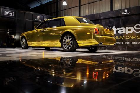 Rolls-Royce Phantom - Gold Chrome wrap | WrapStyle