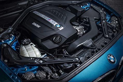 The new BMW M TwinPower Turbo Inline-6-Cylinder Engine (10/2015)