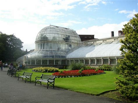 'Botanic Gardens, Belfast'. Occupies 28 acres (110,000 m2) in south ...