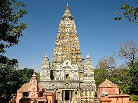 5-five-5: Mahabodhi Temple Complex at Bodh Gaya (India)