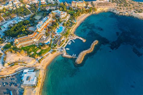 Coral Beach Hotel & Resort | Luxury Resort in Paphos - Cyprus