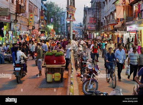 Banaras market hi-res stock photography and images - Alamy