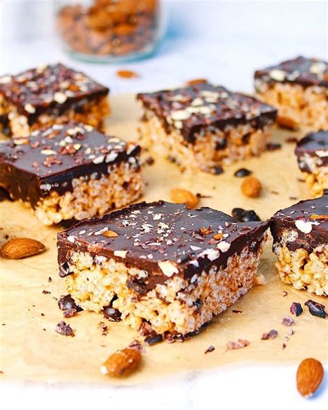 NEW CHOCOLATE RICE CRISPY SQUARES I'm not kidding, these are so amazing ...