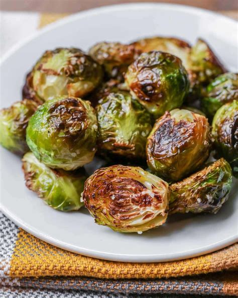 Roasted Brussel Sprouts | Lil' Luna