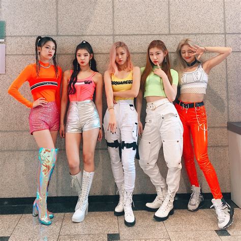 ITZY on Twitter | Kpop outfits, Itzy, Kpop fashion