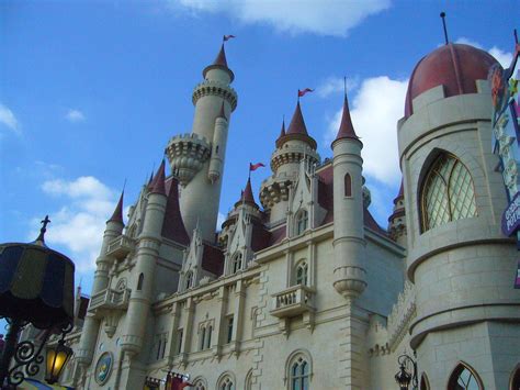 Universal Studios Singapore: Far Far Far Away Shrek Castle… | Flickr