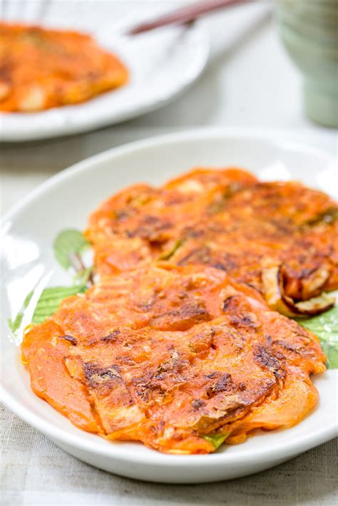 Kimchi Pancake Recipe (Kimchijeon) - Easy | Korean Bapsang