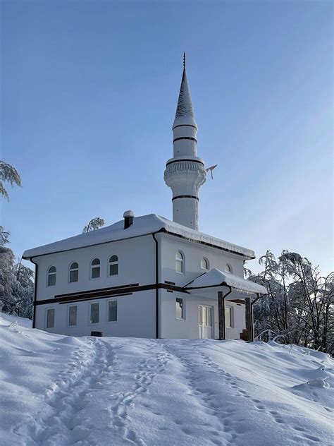 Snow-capped Mosque | Novi Pazar, Sandzak : r/Sandzak