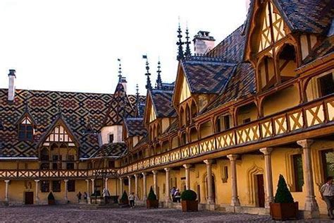 Beaune France travel and tourism, attractions and sightseeing and ...