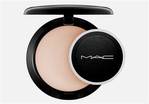 10 Face Powders That Will Keep Your Face Shine-Free